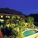 Angela & Hotel 3*