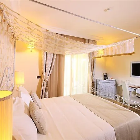 Hotel Angela &