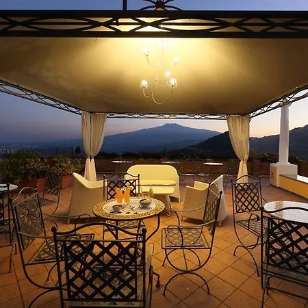 Hotel Angela & 3*