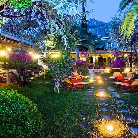 Hotel Angela &
