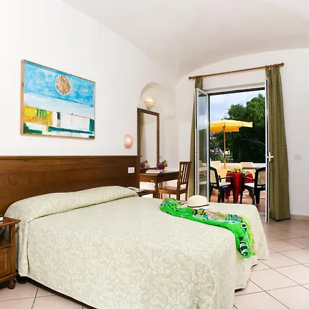 Hotell Angela Hotel&spa 3*